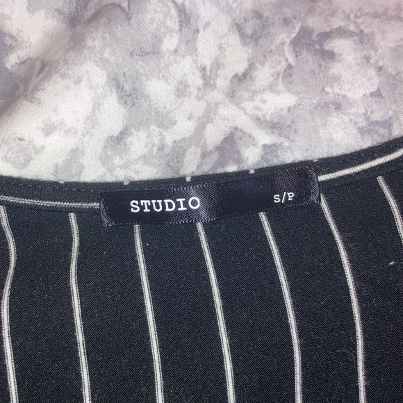 Small Studio tee-shirt. - Picture 2 of 2